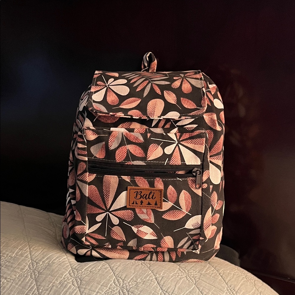 🌺BALI Black & Tan Tropical Leaf Print Backpack - Actual Souvenir from Bali 🌺